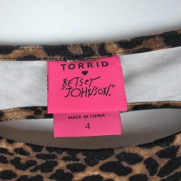 Torrid x Betsey Johnson Leopard Ponte Skater Dress With Back Cutout Size 4X - Picture 10 of 12